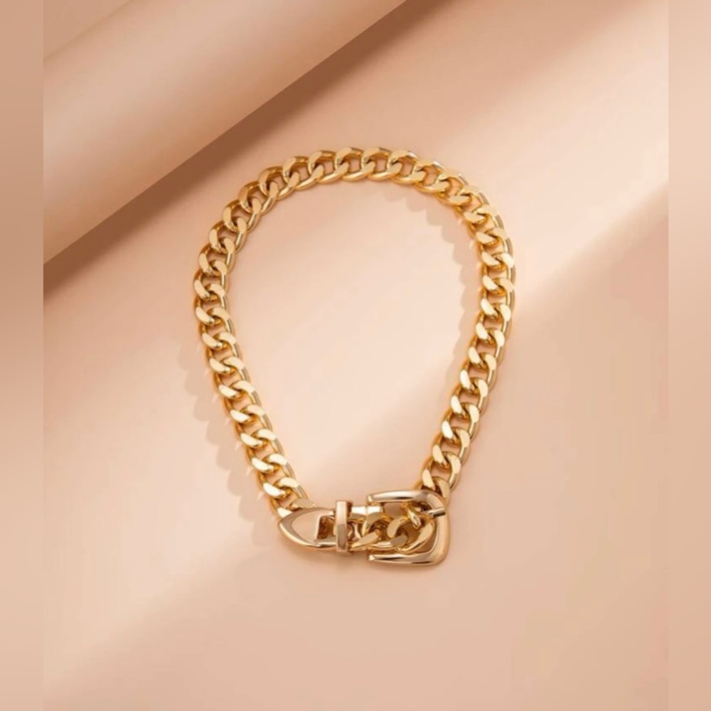 Chain Link Necklace - Picture 2 of 7